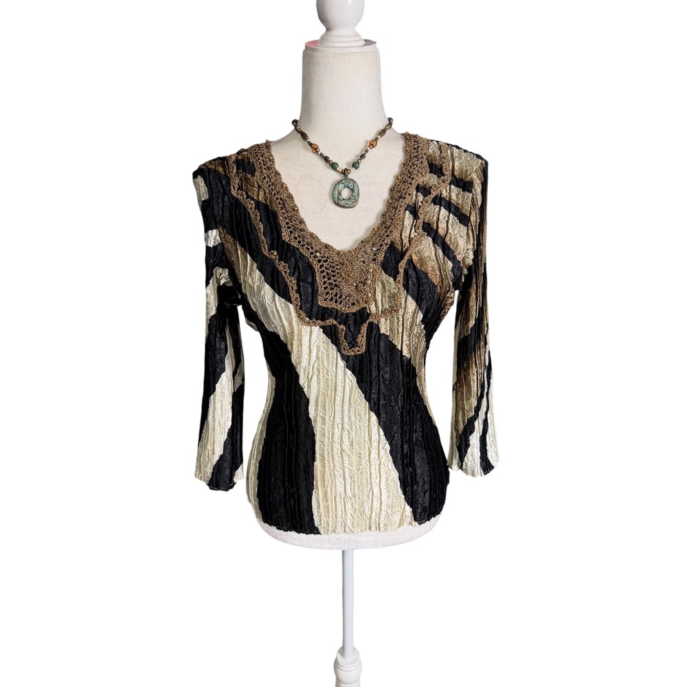 Alberto Makali Black Cream and Gold Textured V-Neck Blouse